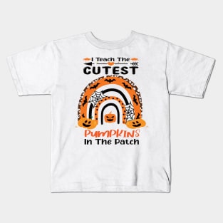 I teach the cutest pumpkins in the patch Halloween teacher costumes gift idea Kids T-Shirt